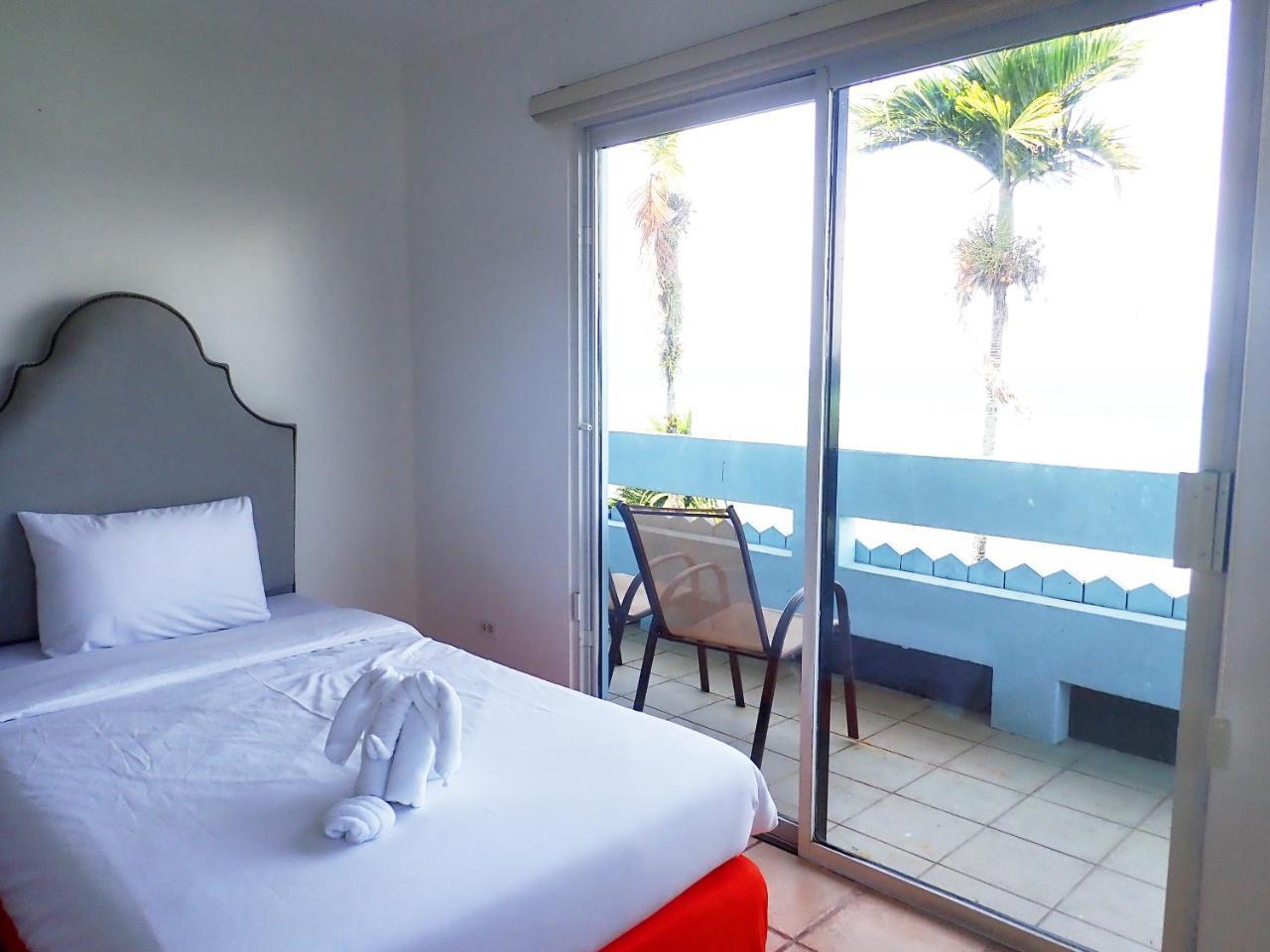 Blue Ocean View Hotel Koror Esterno foto