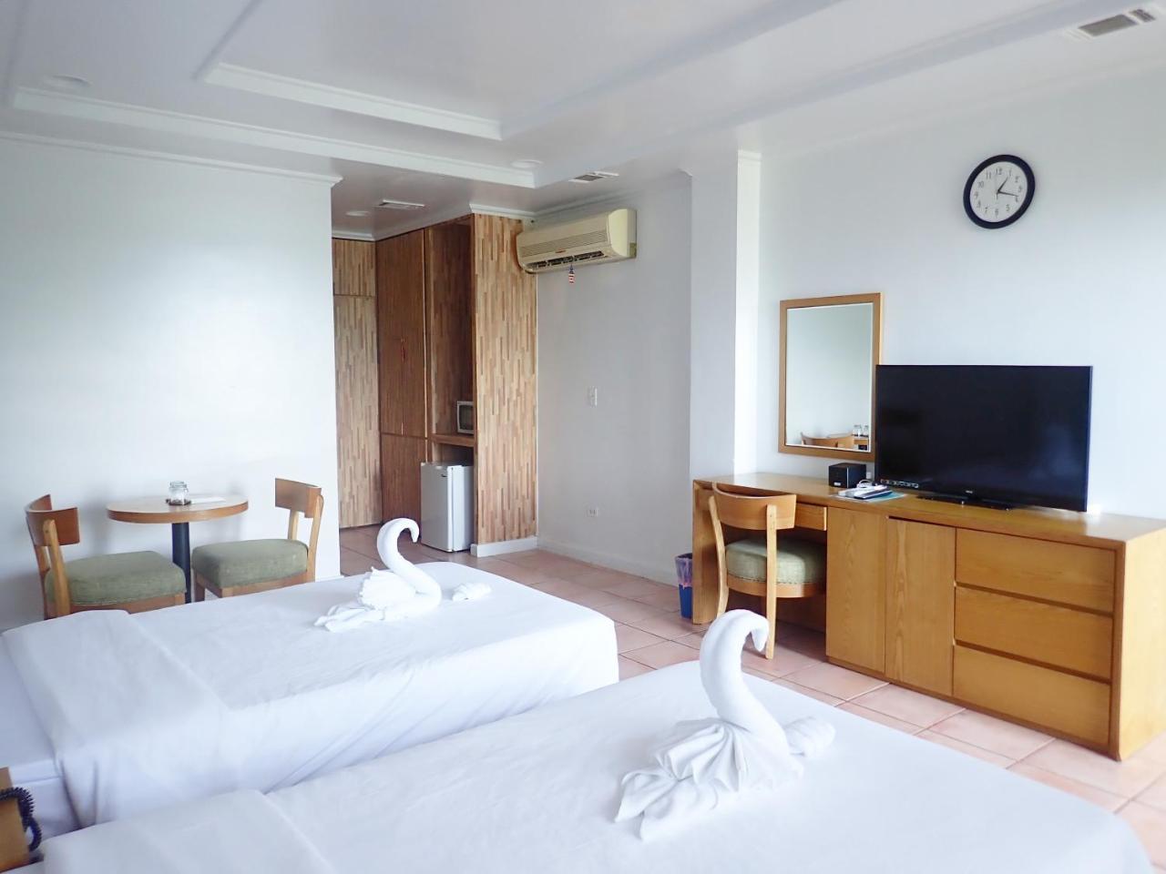 Blue Ocean View Hotel Koror Esterno foto