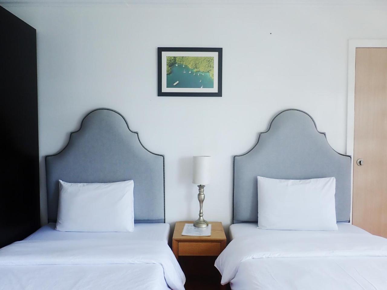 Blue Ocean View Hotel Koror Esterno foto